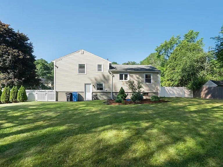 221 Totten Pond Rd — Photo 2