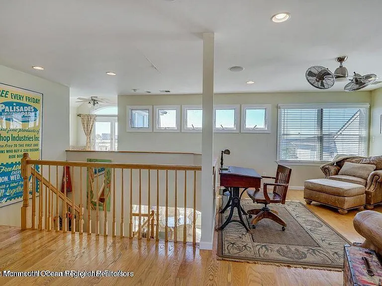 2023 Bay Blvd — Photo 12