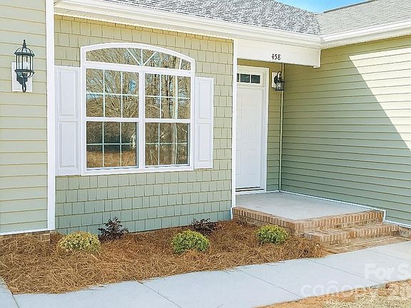 3rd image of 458 Allen Dr