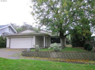 546 Adams St, Lafayette, OR 97127
