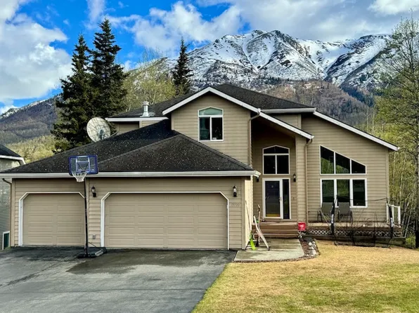 19700 Driftwood Bay Dr, Eagle River, AK 99577