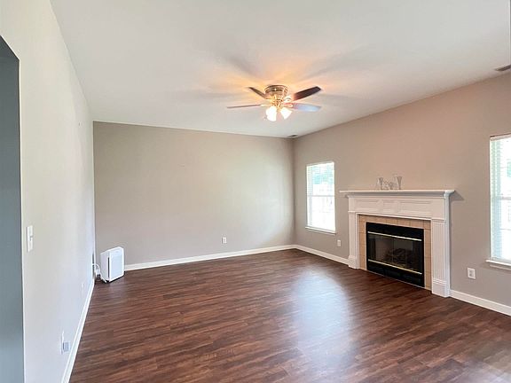 4th image of 114 Green Springs Dr