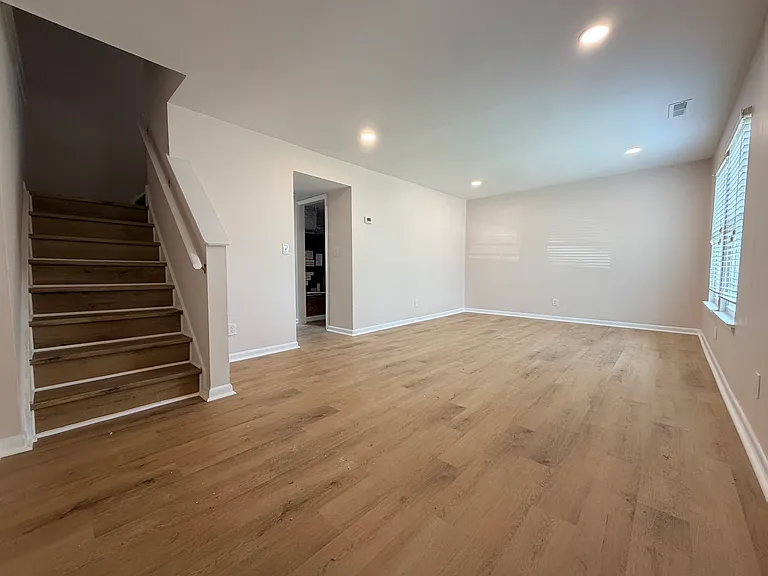 3060 Blackstone Ct — Photo 1