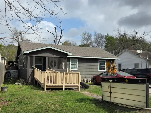 306 Arcadian Dr, Crosby, TX 77532