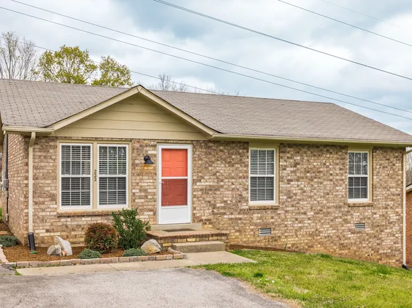 222 Township Dr, Hendersonville, TN 37075