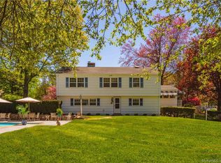 10 Mola Rd, Norwalk, CT 06851