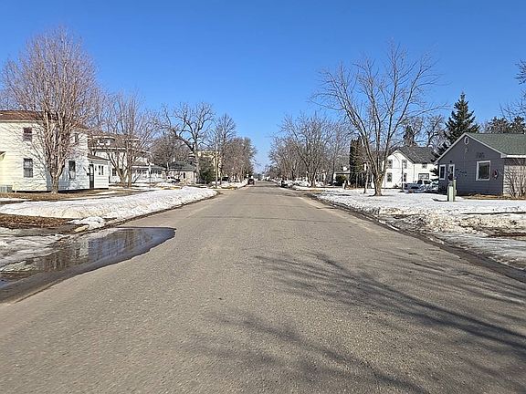 4th image of 510 3rd St SE