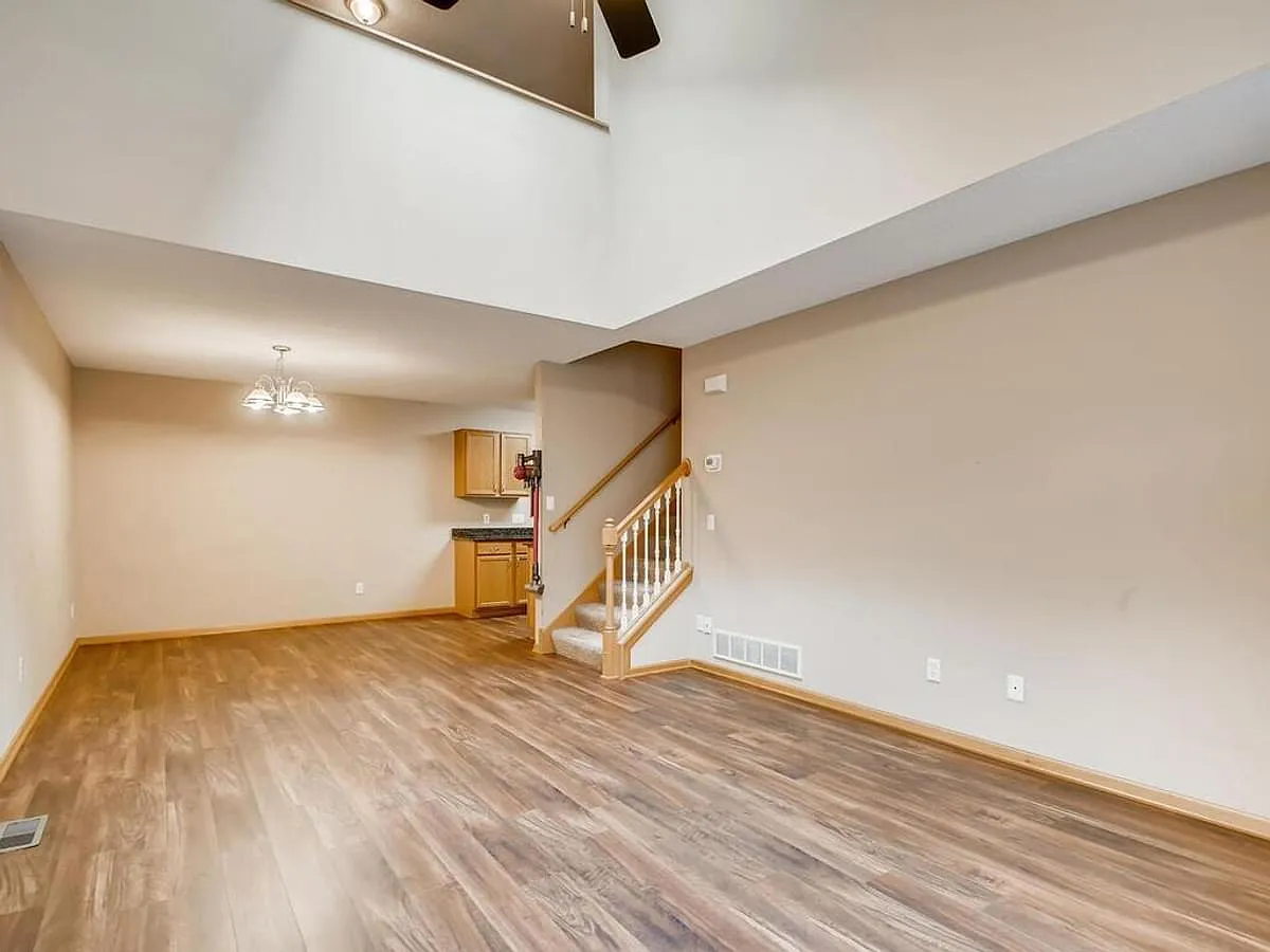 13835 Edgewood Ave — Photo 3