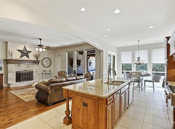 3rd image of 609 Quail Creek Dr