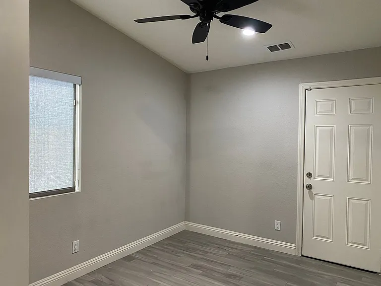 128 Elmtree Dr — Photo 14