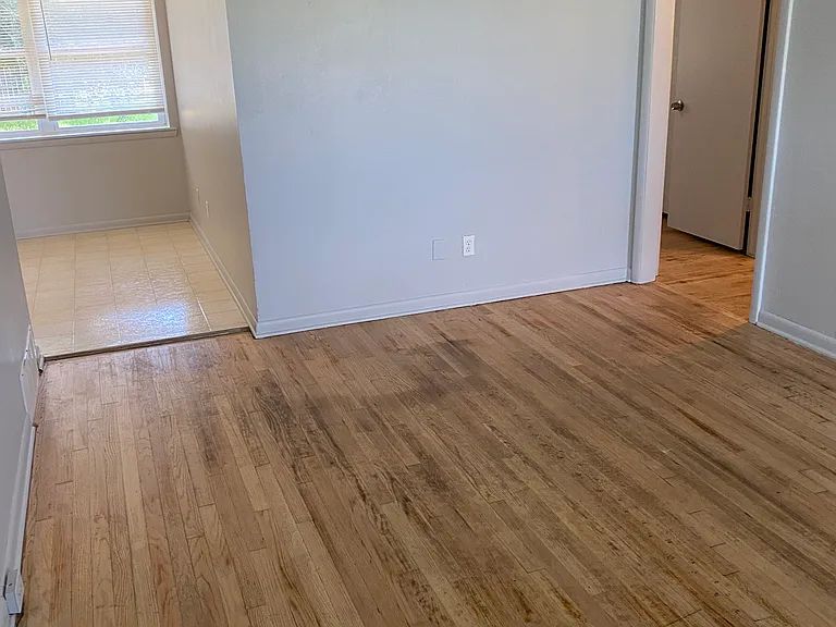 6117 SE 11th St — Photo 2