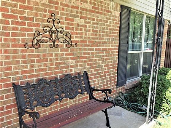 3rd image of 1301 Quill Dr