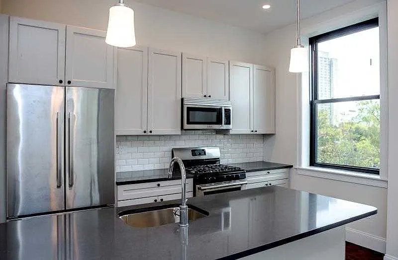 3 bed, $4,750 — Photo 2