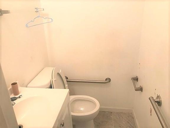 5th image of 5605 Culver St