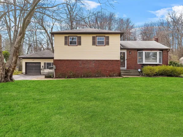 17 Birch Drive, Nanuet, NY 10954