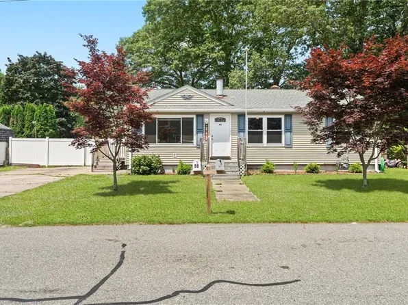 49 Cottage Grove Ave, Warwick, RI 02889
