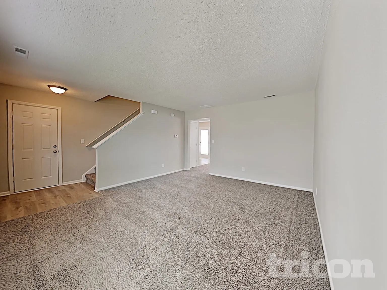 2022 Twin Leaf Court Indianapolis IN — Photo 2