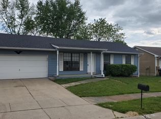 1350 Manuka Dr, O'Fallon, MO