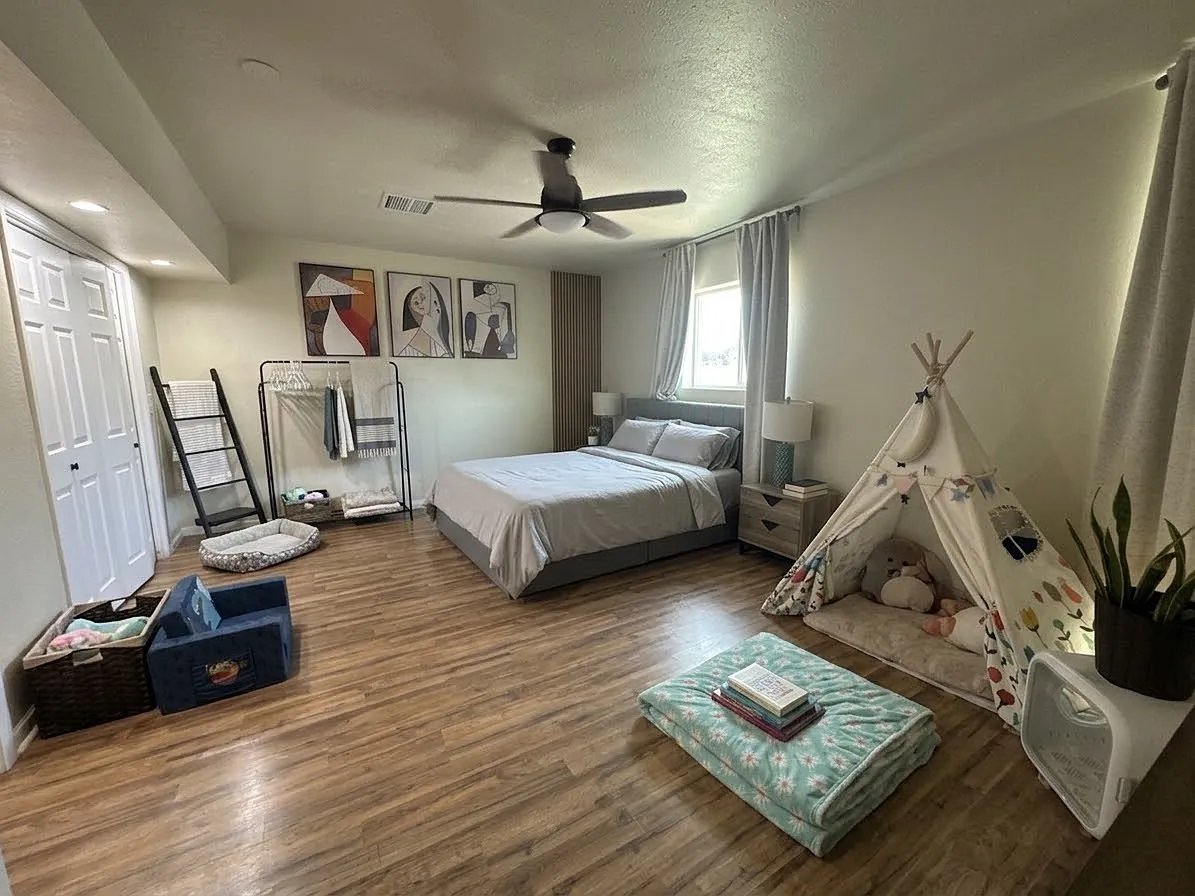 4 bed, 1880 sqft, $1,050 — Photo 1
