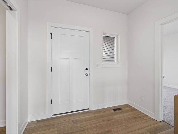 2nd image of 718 Plainside Ave