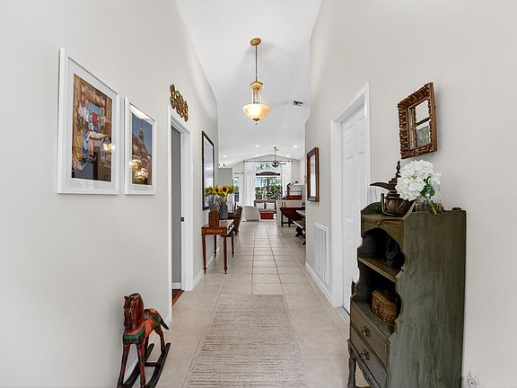 3rd image of 7680 Great Oak Drive