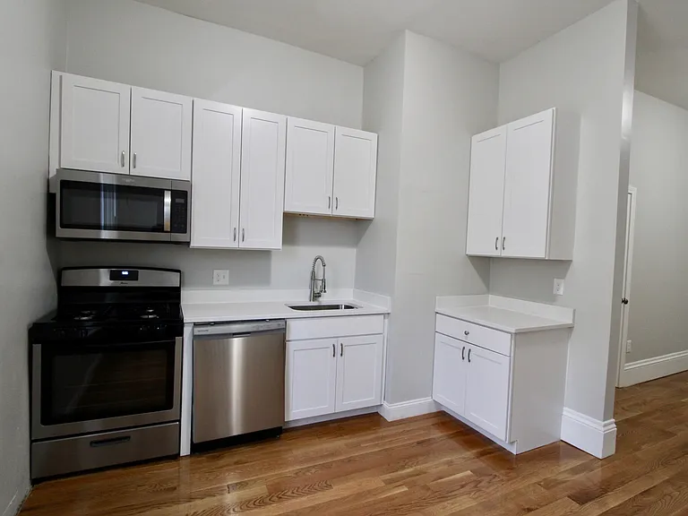 321 Union Street Apartments — Photo 2
