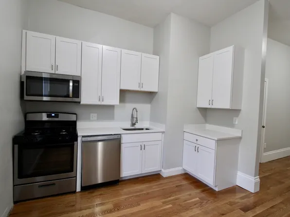 321 Union St #8, New Bedford, MA 02740