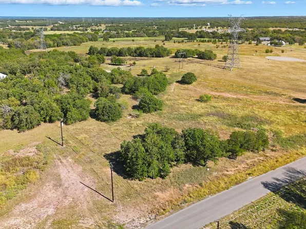 279 Rolling Ranch Blvd, Alvord, TX 76225