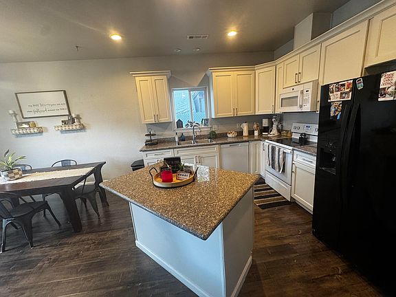 3rd image of 2642 Wyatt Dr