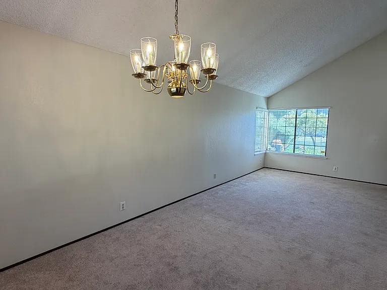 32727 Gustine St — Photo 4
