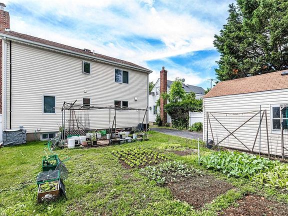4th image of 35 Prince St