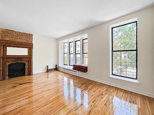 1st image of 164 W 130th St #D