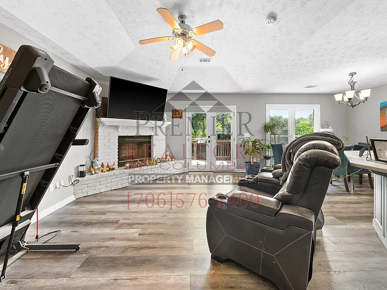 3828 Anglin Ct — Photo 6