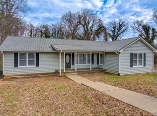 516 Muirs Chapel Rd, Greensboro, NC 27410