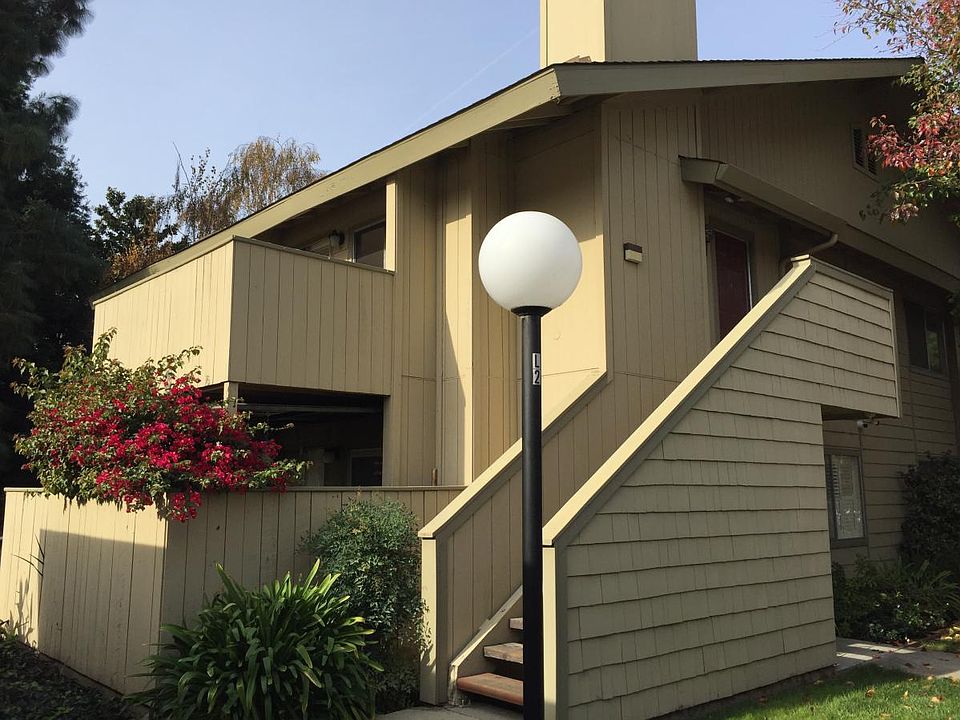 2nd Floor Unit with Balcony
