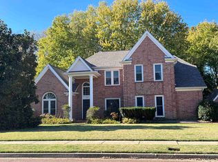 1335 Pin Pointe Dr, Collierville, TN 38017