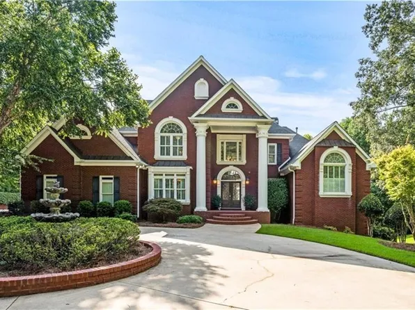 124 Darwish Dr, McDonough, GA 30252