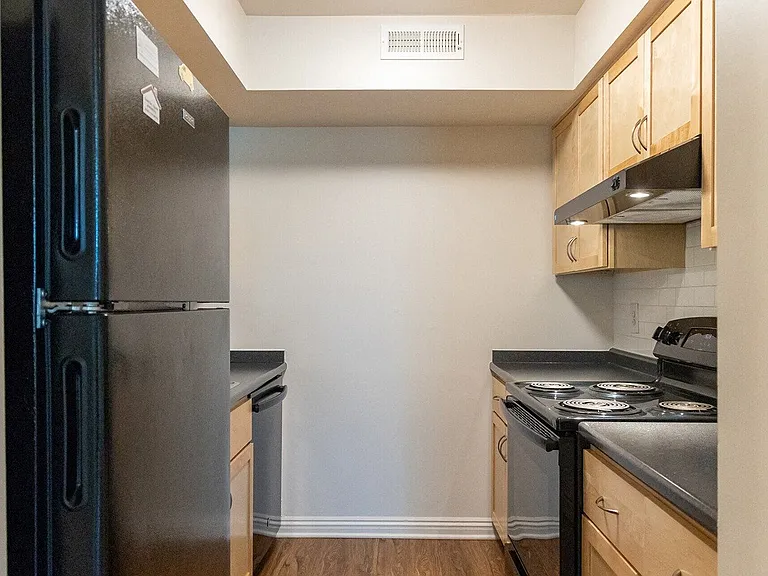 Crawford Square Apartments — Photo 12