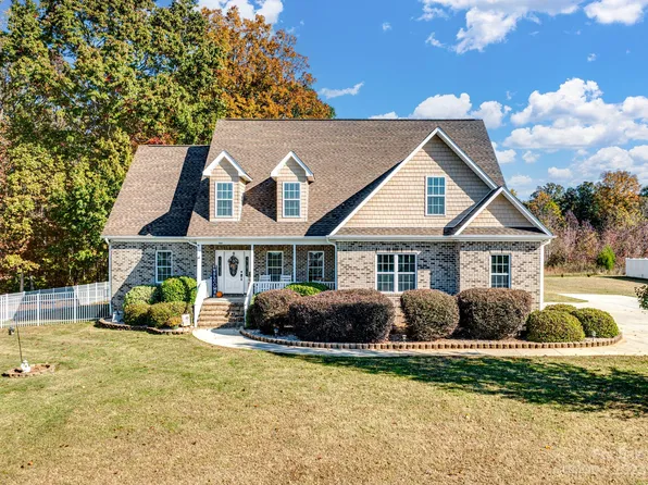 1048 Paddock Cir, Rockwell, NC 28138