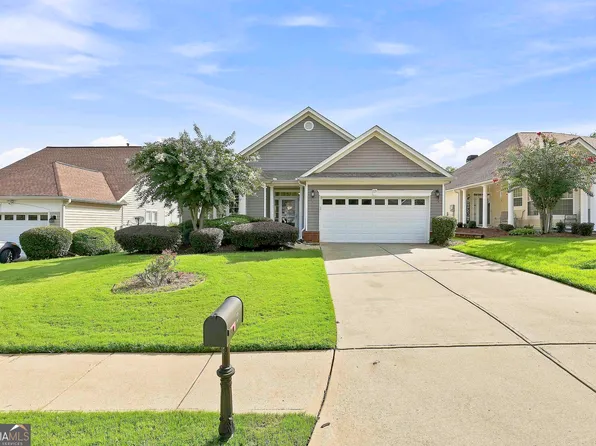 13 Hillside Dr, Newnan, GA 30265