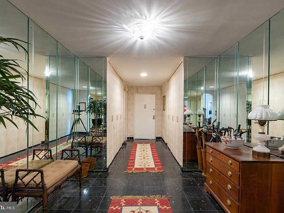 3rd image of 2401 Pennsylvania Ave APT 21B32