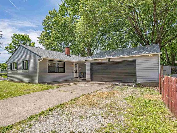 2nd image of 474 Park Terrace Dr