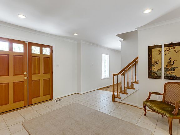 4th image of 6955 Kyleakin Ct
