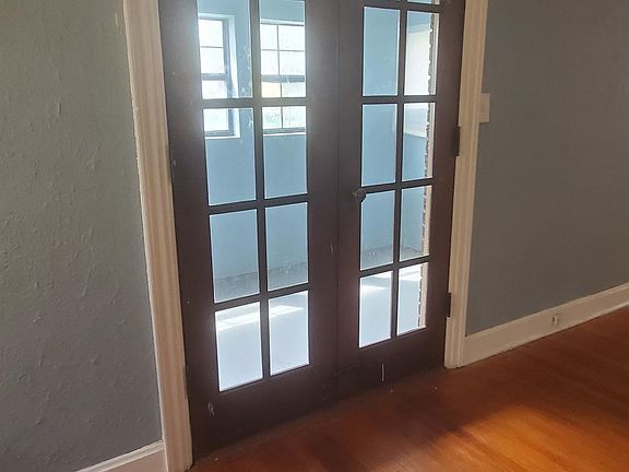 5th image of 7209 Highland Ave