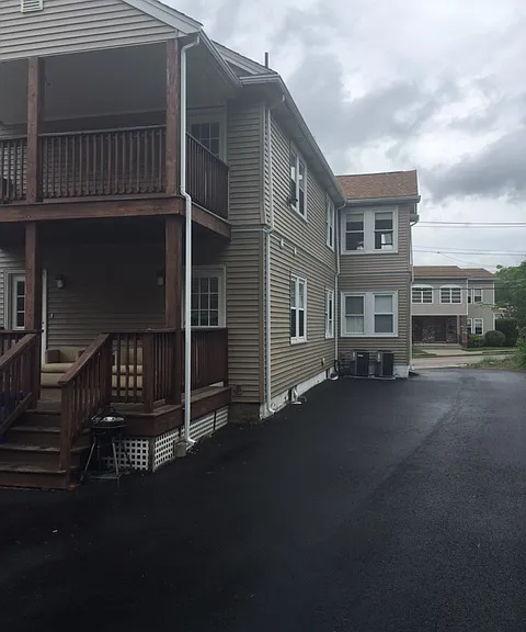 48 Lexington St — Photo 5
