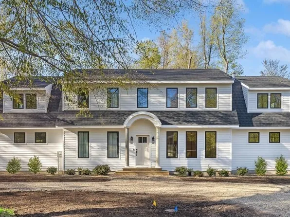 10370 Alice Ave, Union Pier, MI 49129