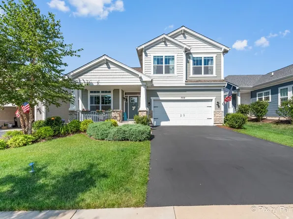 702 Elizabeth St, Elburn, IL 60119