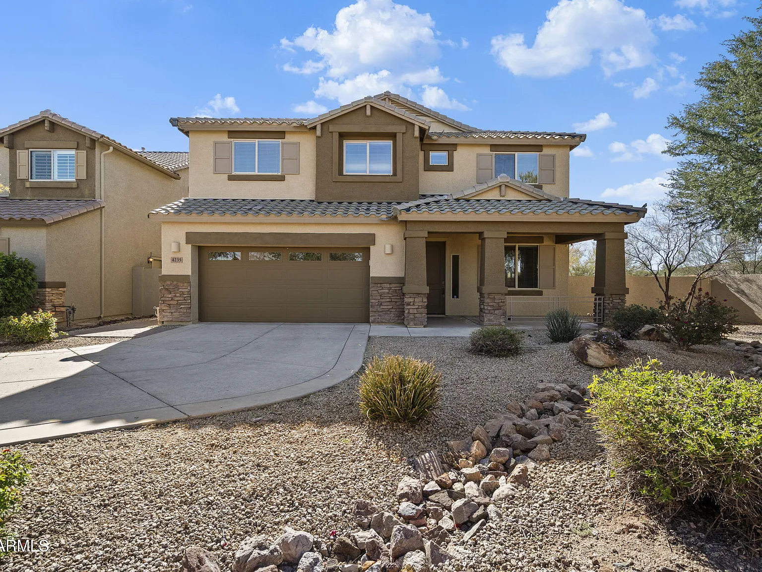 4 bed, 2.5 bath, 3208 sqft, $3,600 — Photo 1