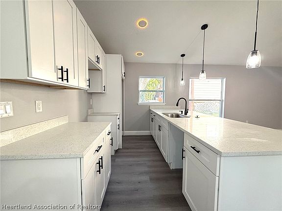 4th image of 623 Lemon Ave