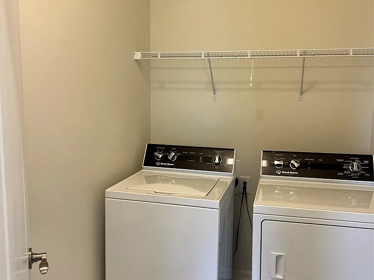 1113 Lark St #41 — Photo 10